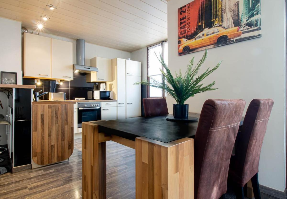Brooklyn Proche De La Gare Apartment อานซี ภายนอก รูปภาพ