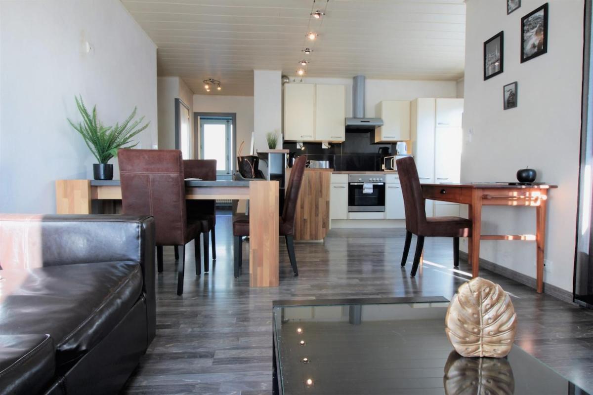 Brooklyn Proche De La Gare Apartment อานซี ภายนอก รูปภาพ